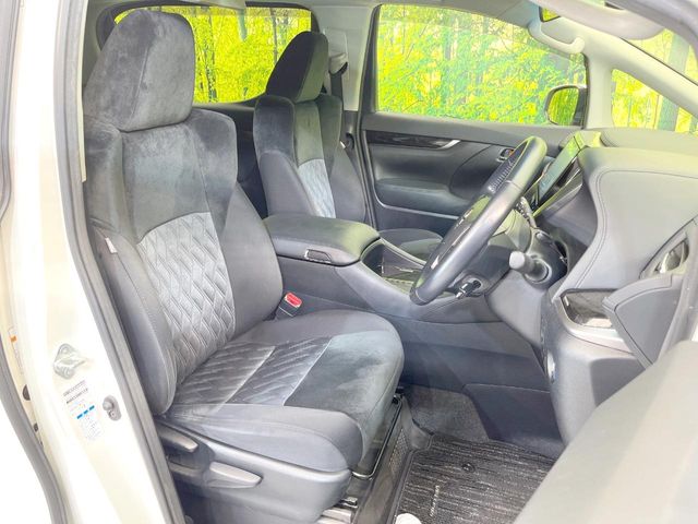 Toyota Vellfire 8