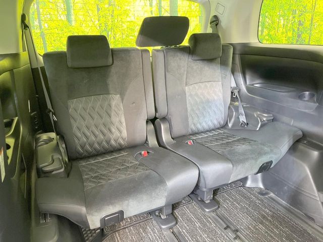 Toyota Vellfire 10