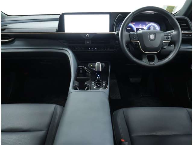 Toyota Crown Estate 5