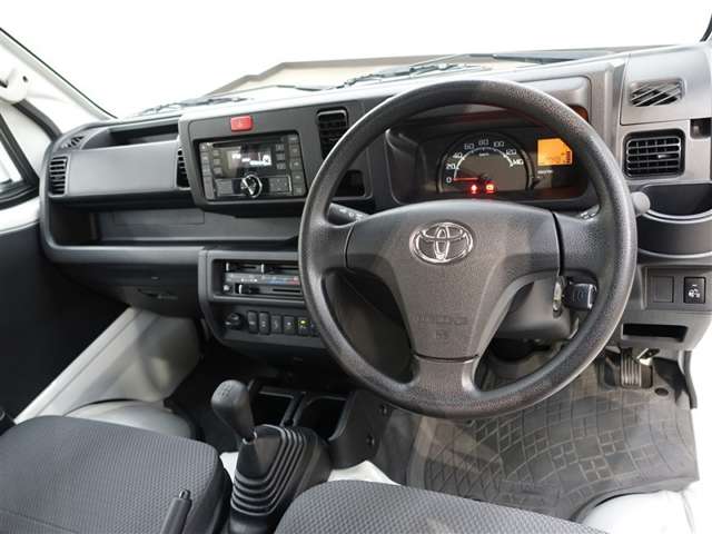 Toyota Pixis Truck 9