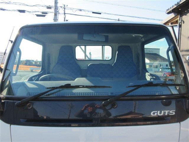 Mitsubishi Fuso Canter Guts 9