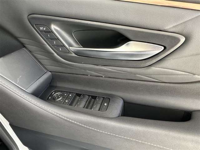 Toyota Alphard 6