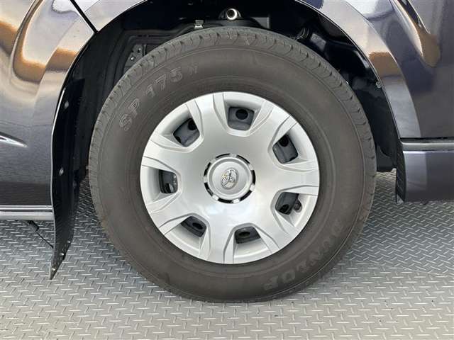 Toyota Hiace Van 5
