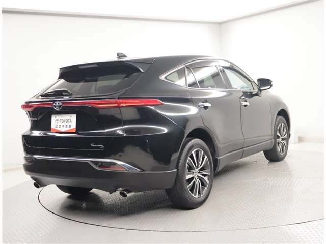 Toyota Harrier 3
