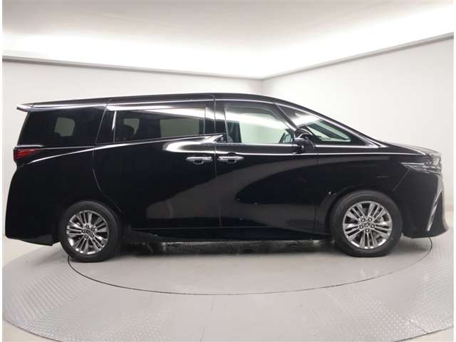 Toyota Alphard 2