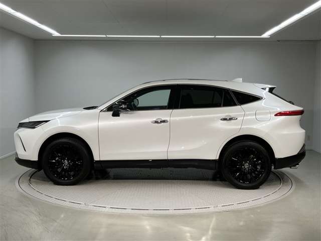Toyota Harrier 3