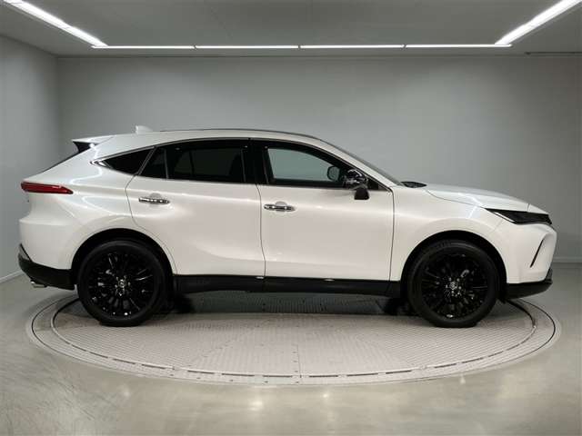 Toyota Harrier 4
