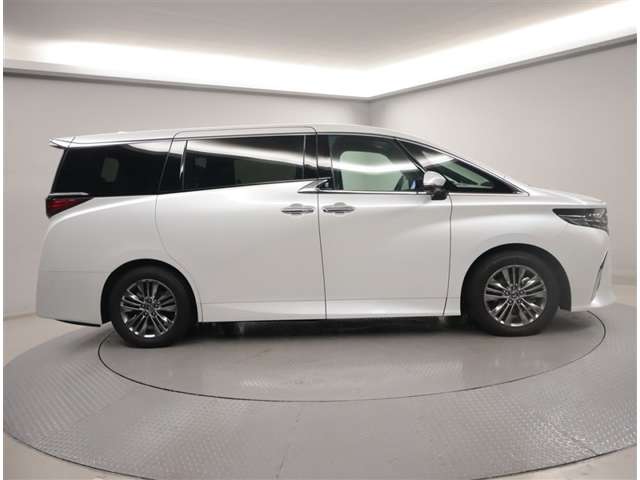 Toyota Alphard 2