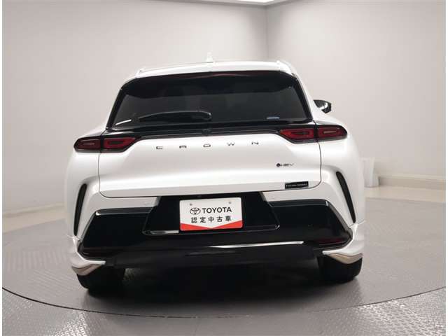 Toyota Crown Sport 4