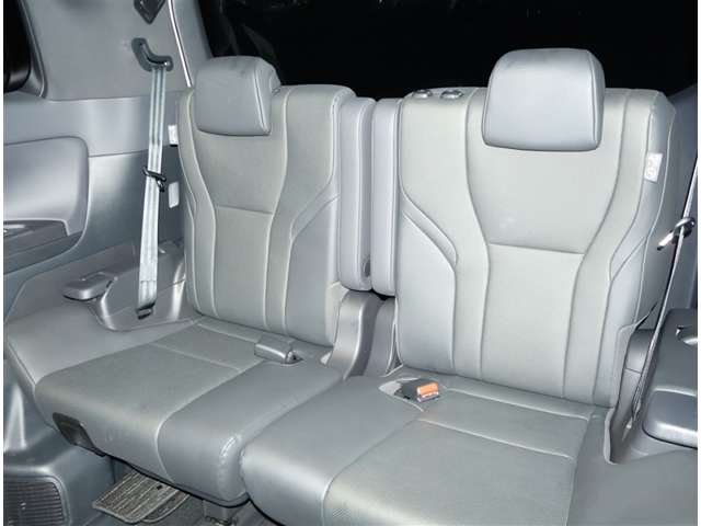 Toyota Alphard 12