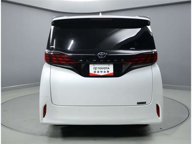Toyota Alphard 2