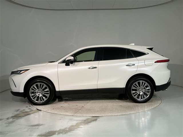Toyota Harrier 3