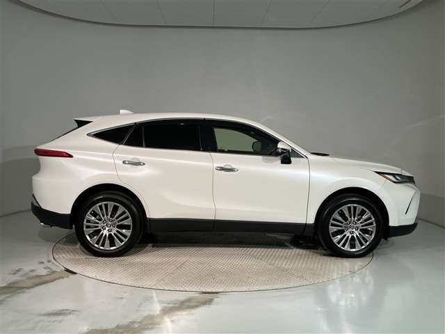 Toyota Harrier 4
