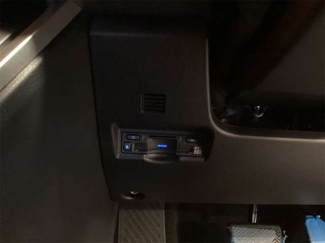 Toyota Voxy 8