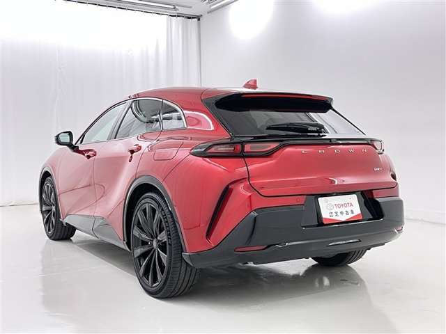 Toyota Crown Sport 6