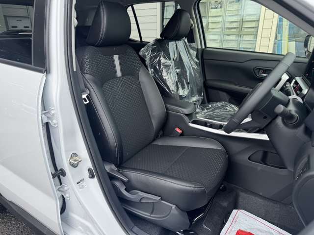 Daihatsu Rocky 6