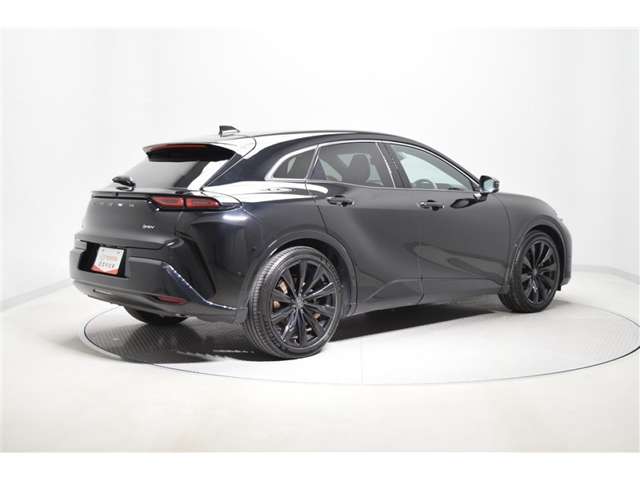 Toyota Crown Sport 6