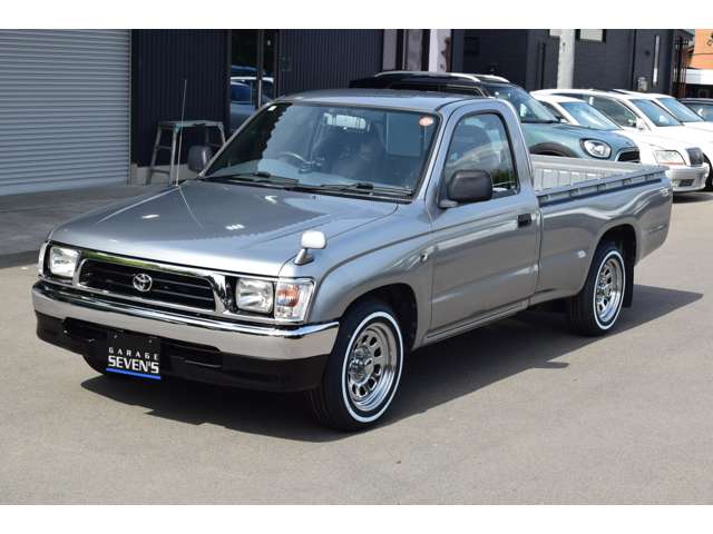 Toyota Hilux 2
