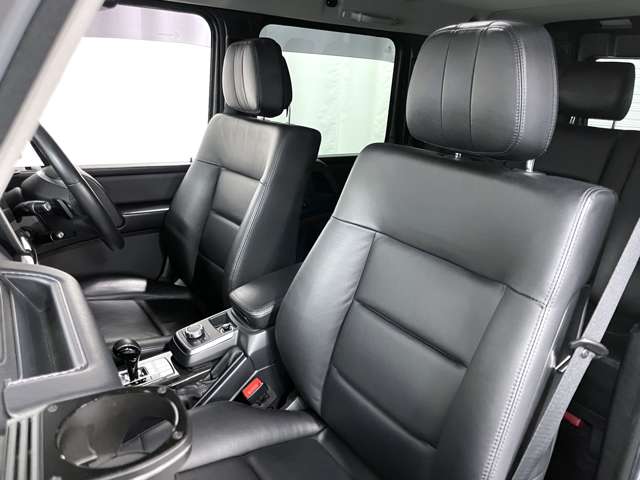 Mercedes-Benz G-Class 8