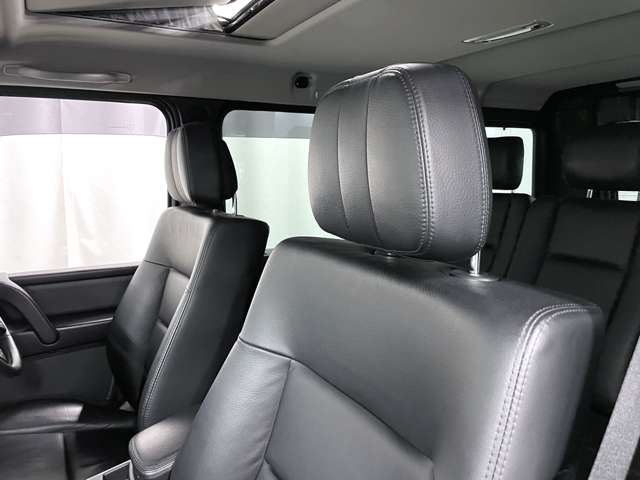 Mercedes-Benz G-Class 9
