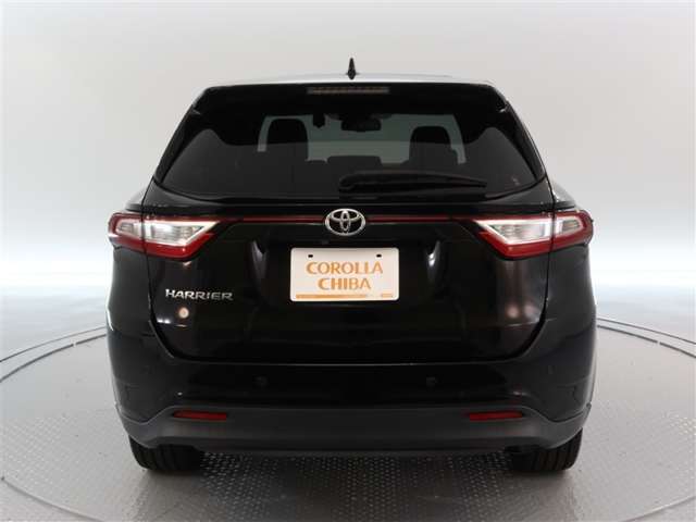 Toyota Harrier 4