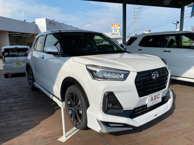 Daihatsu Rocky 9