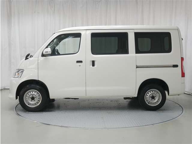 Toyota Town Ace Van 2