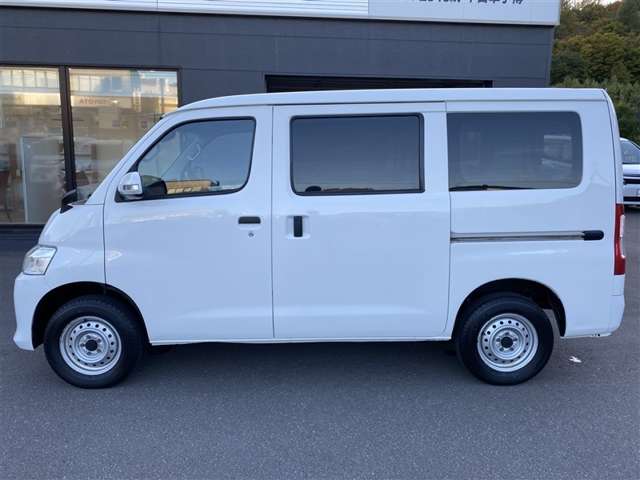 Toyota Town Ace Van 5