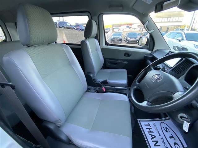 Toyota Town Ace Van 8