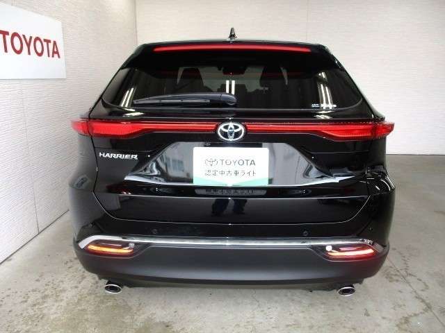 Toyota Harrier 4