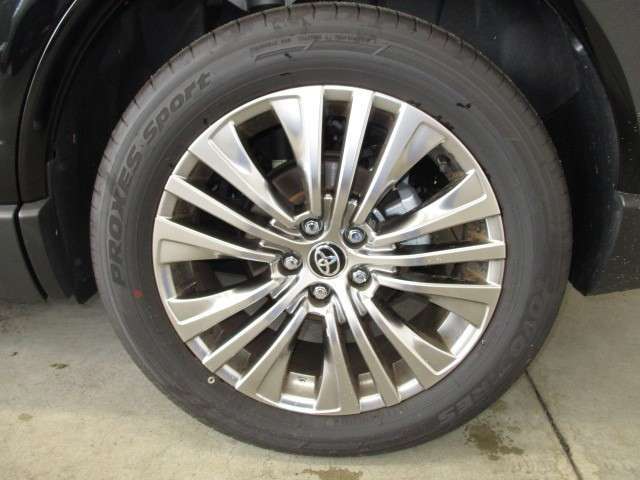 Toyota Harrier 9