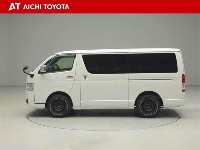 Toyota Hiace Van 3