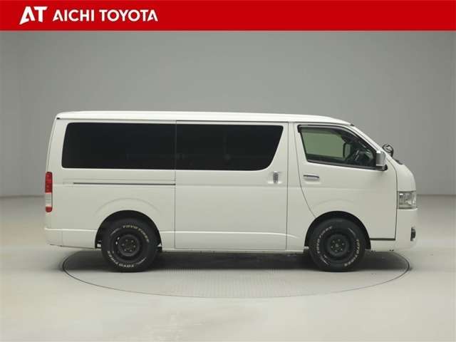 Toyota Hiace Van 7