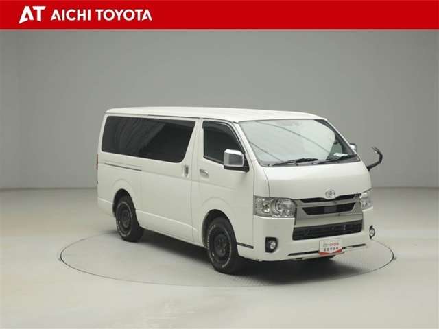 Toyota Hiace Van 8