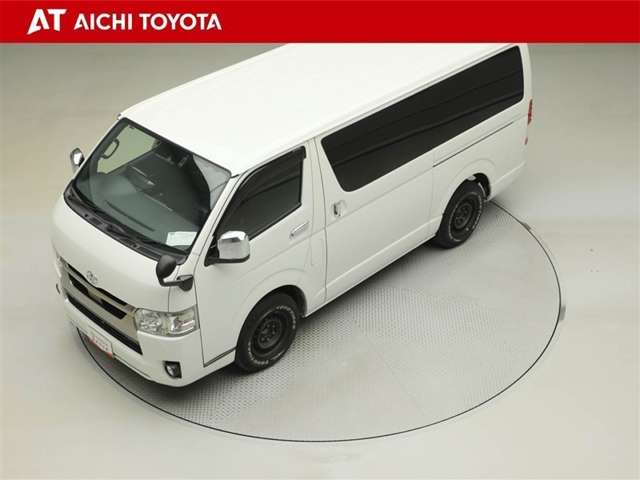 Toyota Hiace Van 10