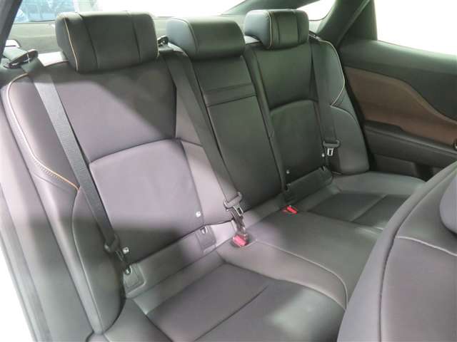 Toyota Crown Crossover 11