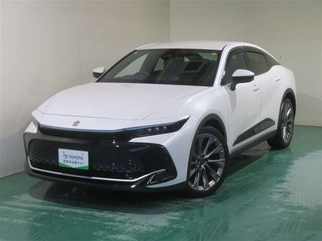 Toyota Crown Crossover 12