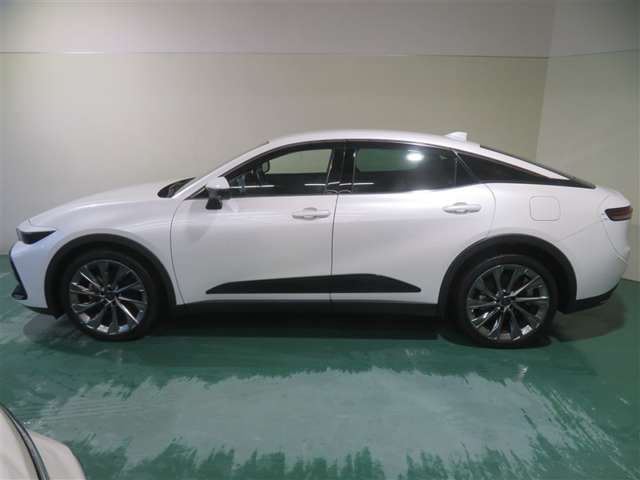 Toyota Crown Crossover 7