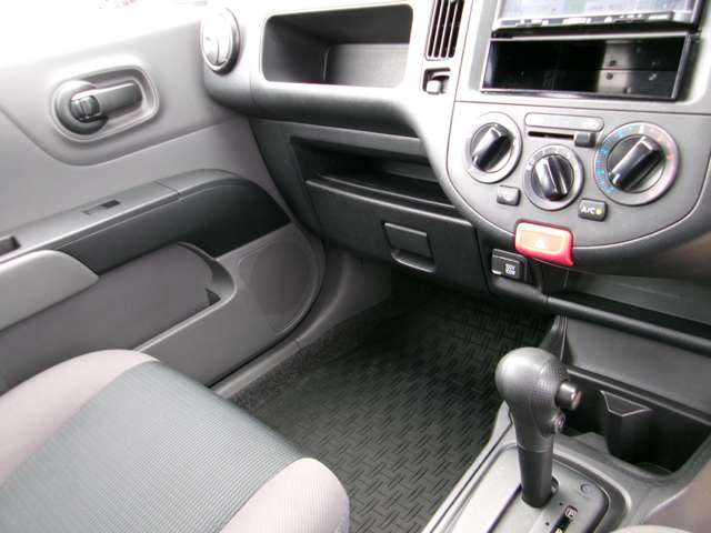 Nissan NV150 AD 9