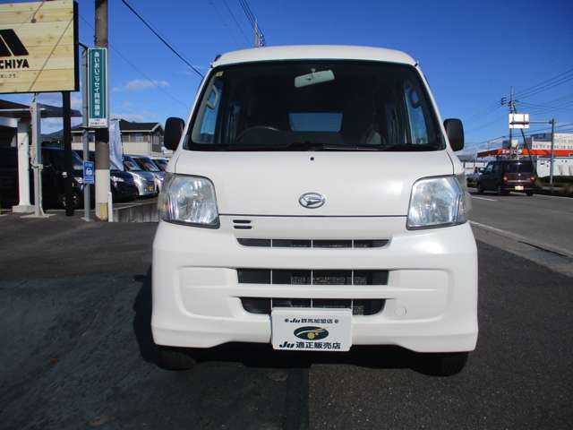 Daihatsu Hijet Cargo 8