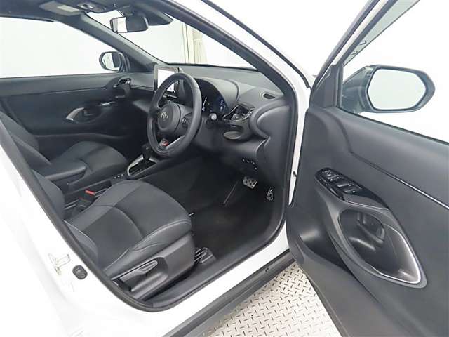 Toyota Yaris Cross 8