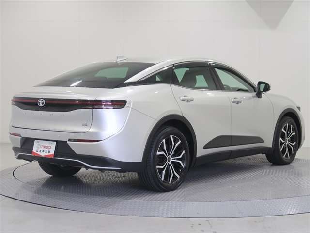 Toyota Crown Crossover 4