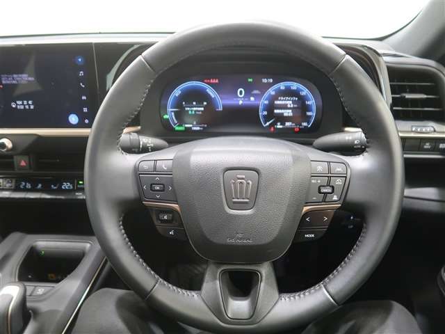 Toyota Crown Crossover 7