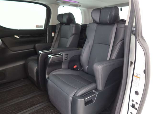 Toyota Alphard 12