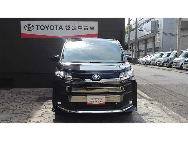 Toyota Noah 6
