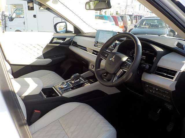 Mitsubishi Outlander 12