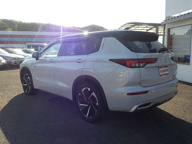 Mitsubishi Outlander 10