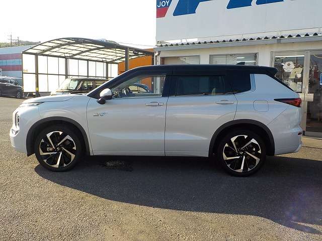 Mitsubishi Outlander 11