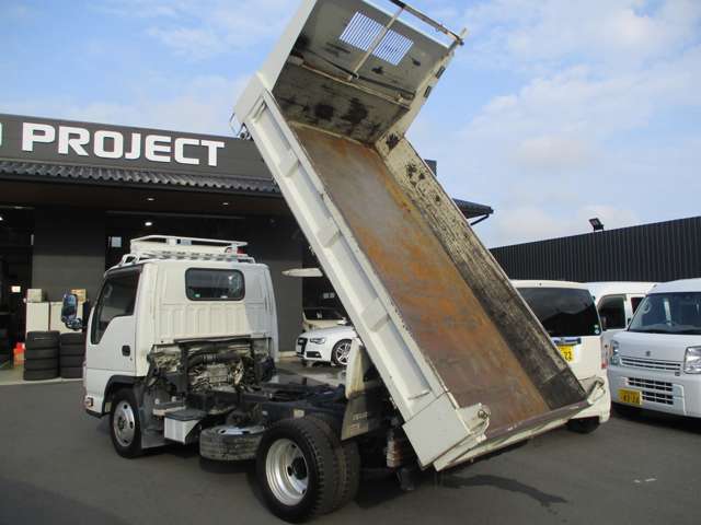Isuzu Elf 11