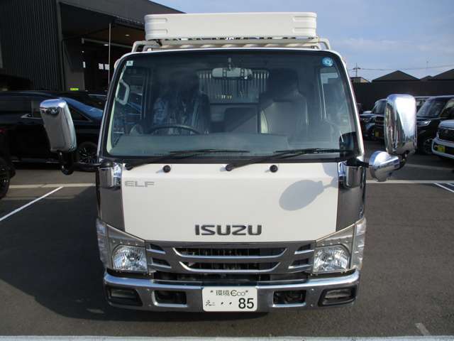 Isuzu Elf 4
